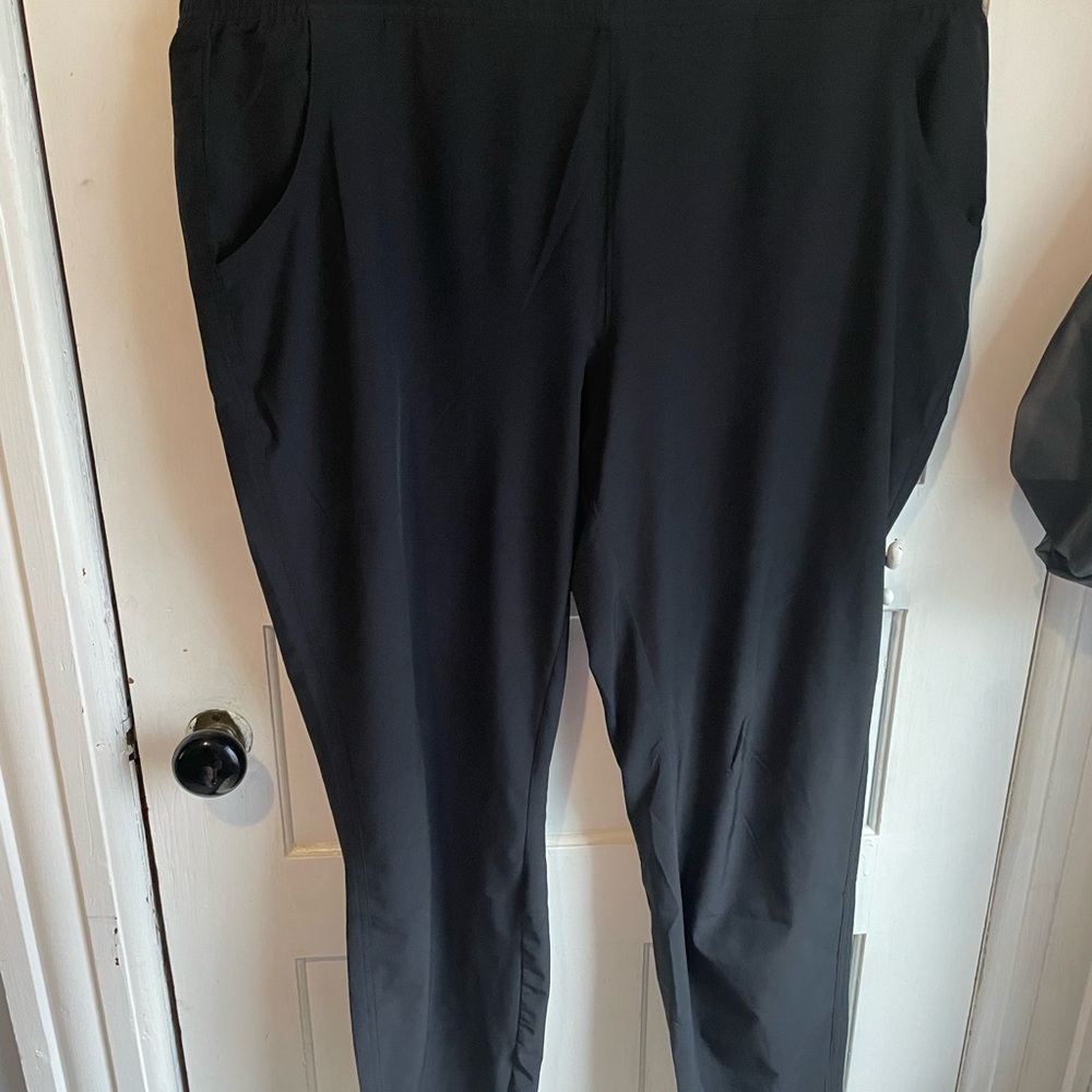 Eddie Bauer Women's Black Lightweight Pants